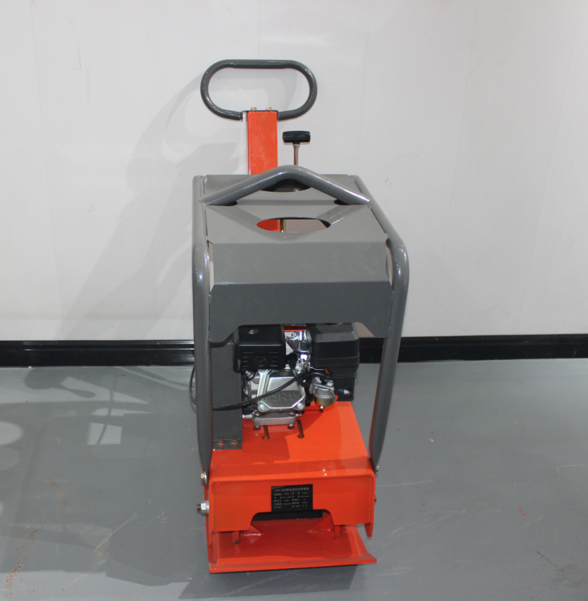 The Factory Supplies Bidirectional Reversible Sand Vibrating Plate Compactors and Plate Tampers for Construction Use.